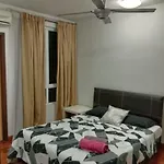 Klcc Putri Yks 7Pax Kuala Lumpur